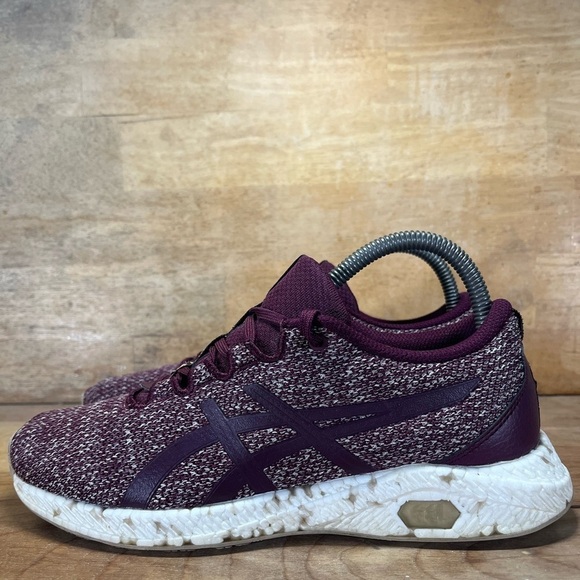 Asics HyperGel Yu Womens Size 7.5 Running Shoes Sneakers Violet Blush 1022A056 - Picture 3 of 9